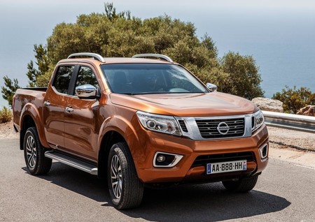 Nissan Np300