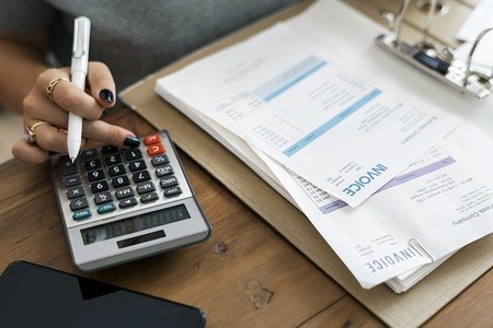 Cinco datos imprescindibles que no pueden faltar en tus facturas