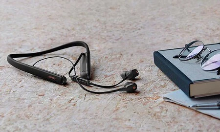Amazon también tienen superrebajados los Sony WI-1000XM2. A 199 euros llevan un descuento de más de 70 euros