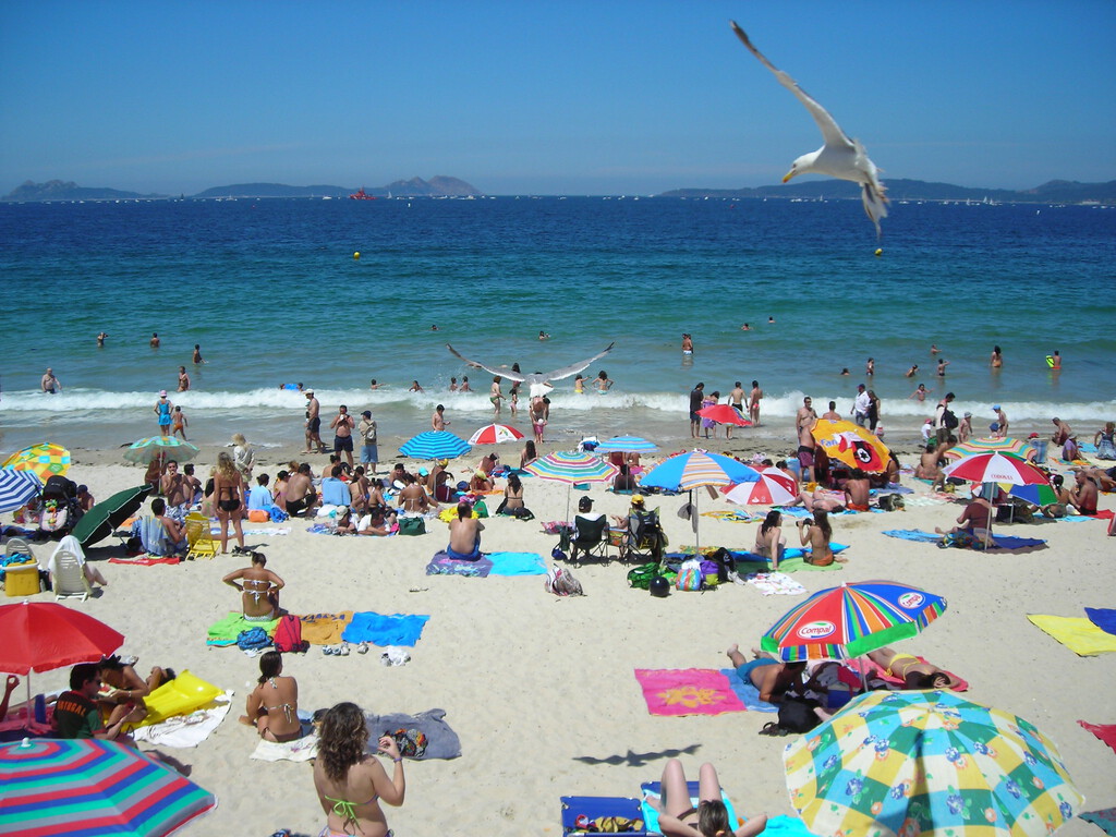 "Fodechinchos free": en un bar de Galicia la turismofobia se está redirigiendo contra los españoles de otras regiones