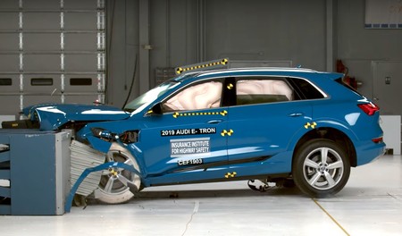 El Audi e-tron es el coche eléctrico más seguro del mercado estadounidense, según las pruebas del IIHS