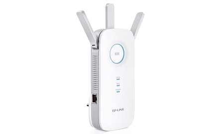 Para mejorar tu cobertura WiFi doméstica ahorrando, hoy tienes el extensor TP-Link AC1750 RE450 por 49,99 euros en Amazon