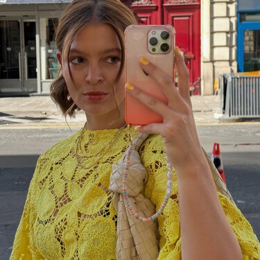 Las New Balance tendencia de esta primavera son un híbrido entre deportivas y un postre: de piel y en color tiramisú