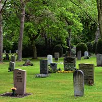 Una parroquia en Galicia ha llenado su cementerio de códigos QR. El problema es quién mantiene este sistema