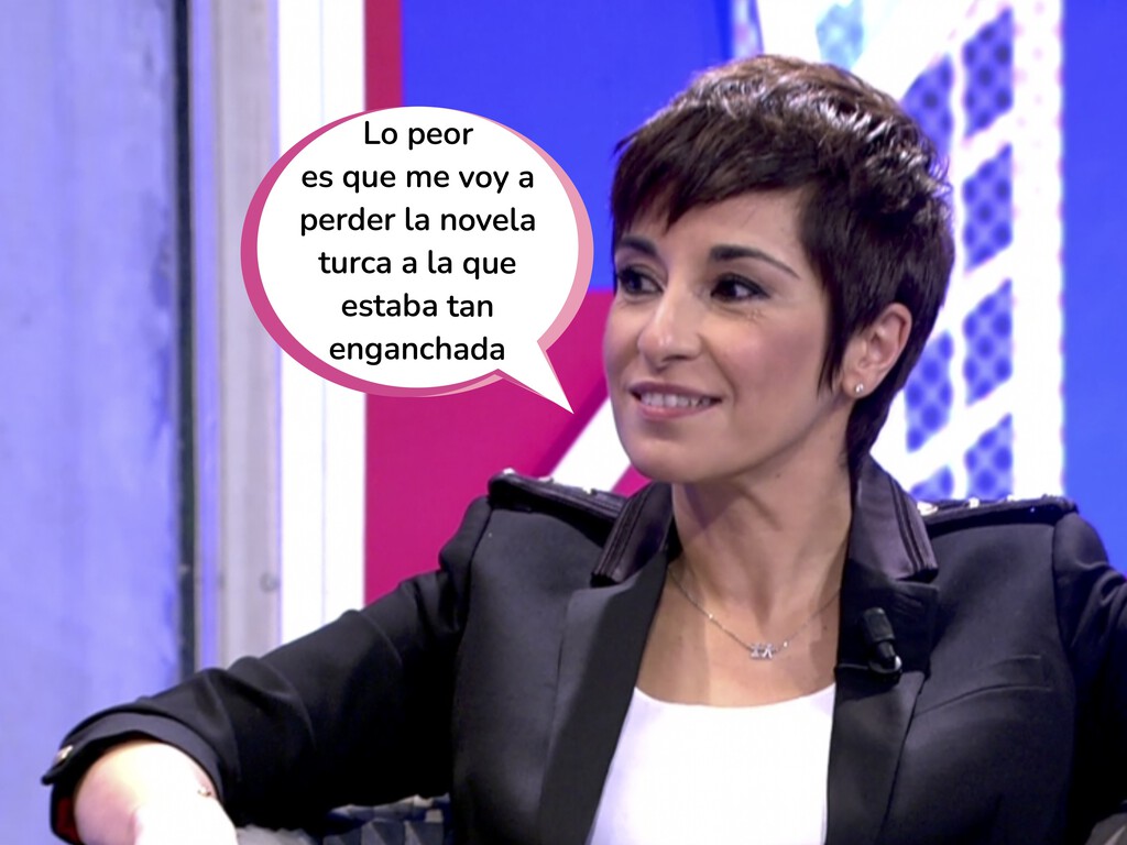 Así es Adela González, la presentadora que ha tomado el relevo a Paz Padilla en 'Sálvame': su carrera profesional y la tragedia que ha marcado su vida