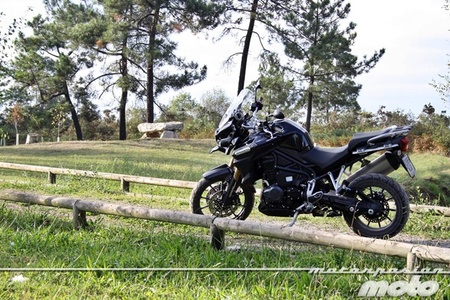 Triumph Tiger Explorer 1200, prueba (conducción en autopista, pasajero y pistas)