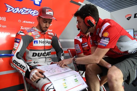 Andrea Dovizioso habla sobre su estrategia en Catar: "Zarco lideró la carrera porque nosotros quisimos"