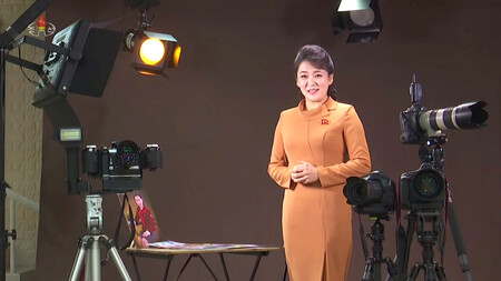 La historia de la fotografía contada por la televisión de Corea del Norte en un vídeo muy bizarro