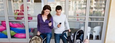 La nueva "crianza distraída" o cuando miramos el móvil más que a nuestros hijos ¿a tí también te pasa? 