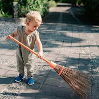 Vida práctica Montessori: qué es y cómo aplicarla con actividades sencillas que fomenten la autonomía del niño 