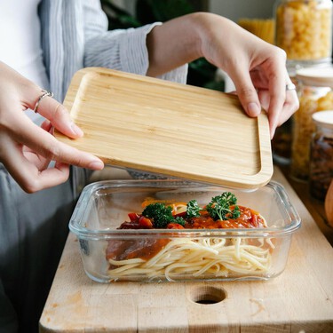 Este set de tuppers es perfecto para guardar sobras o llevarnos la comida a la oficina y está en oferta