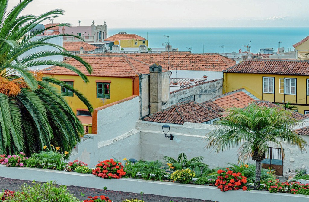 Parece La Habana, pero es España: el pueblo de casas señoriales y palmeras que se quedó anclado en el siglo XVI 