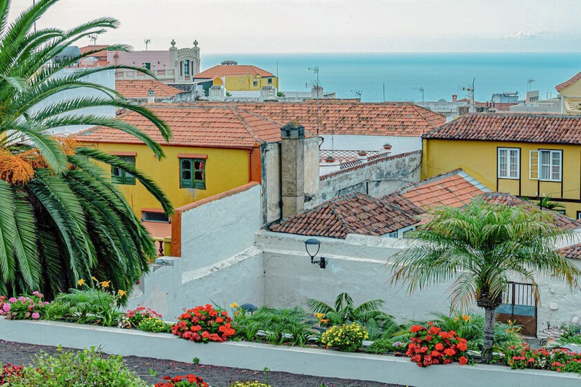 Parece La Habana, pero es España: el pueblo de casas señoriales y palmeras que se quedó anclado en el siglo XVI