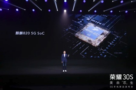 El Kirin 820 lleva el 5G a las gamas medias de Huawei y Honor junto con un nuevo software para exprimir los juegos