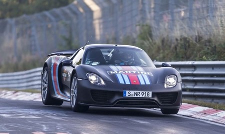 Porsche 918 Spyder, híbrido enchufable: nuevo récord en Nürburgring (vídeo)