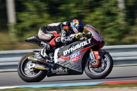 Soberbia victoria de Jonas Folger en el diluvio checo, y Rins recorta distancias con Zarco