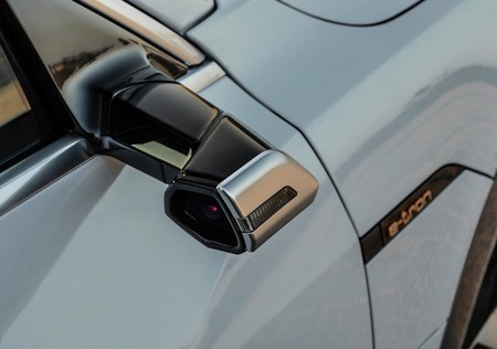 NHTSA probará automóviles con cámaras en lugar de espejos retrovisores