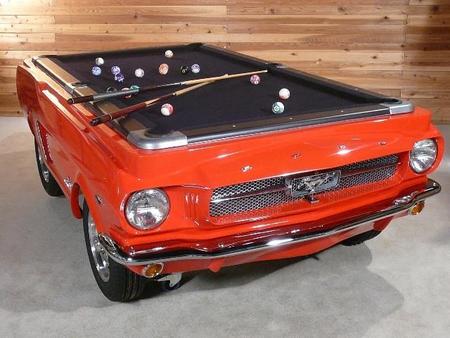 Un Mustang 1965…¡convertido en mesa de billar!