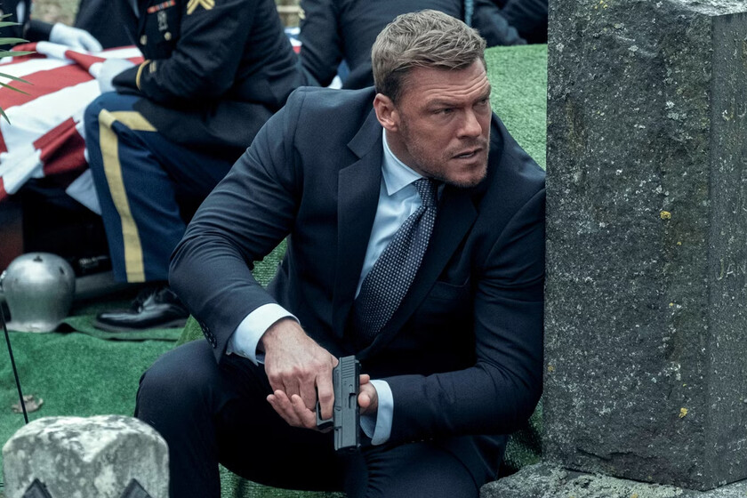 Alan Ritchson al fin ha confirmado cuándo se estrenará la Temporada 4 de Reacher y adelanta que "Nunca habíamos rodado tantas peleas"