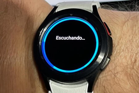 Samsung Galaxy Watch 4 の Bixby