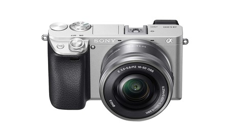 Más barata todavía: la Sony Alpha A6300 con objetivo 16-50mm en color plata, hoy en Amazon por 649 euros