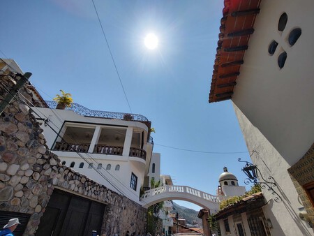 Escápate a este paraíso de Jalisco, cuna del “pescado embarazado”, con Malecón y una iglesia con una corona monumental
