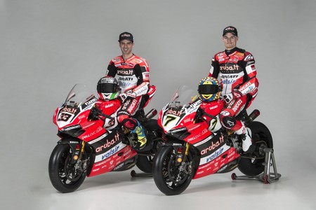 El Aruba.it Ducati ya está listo para 2017 y trae dos años más de contrato para Chaz Davies