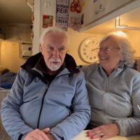 Se jubilaron, se lanzaron a viajar con su furgoneta camper y ya llevan 83.000 km: “No tenemos la vida comprada, el futuro es hoy”