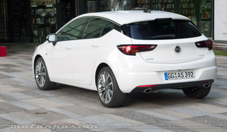 Opel Astra 2015 contacto