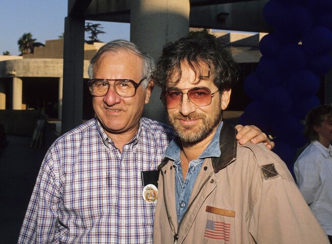 Arnold Spielberg con su hijo