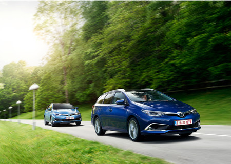 Toyota Auris Hybrid Touring Sports y Toyota Auris Hybrid