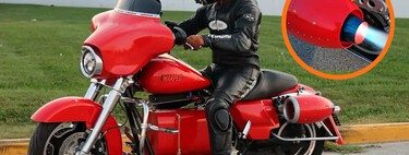 Un mecánico ha convertido una Harley-Davidson en una moto a reacción: le ha metido dos turborreactores en las maletas y la velocidad a la que llega parece una broma 