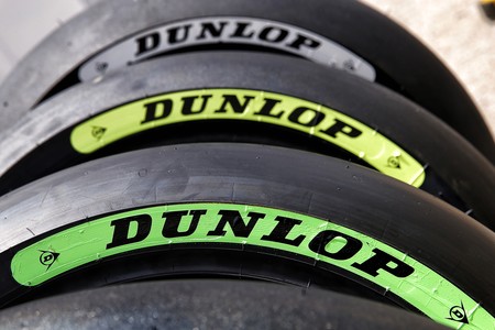 Dunlop le da color a las ruedas de Moto2 y Moto3, para que entendamos mejor las carreras