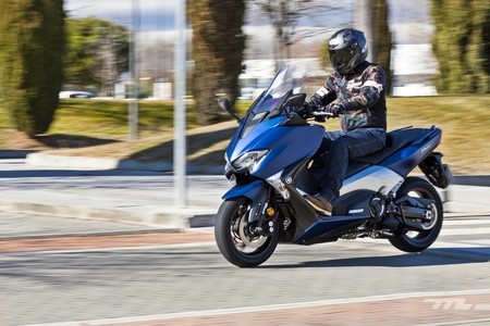 Yamaha Tmax Dx 2018 020