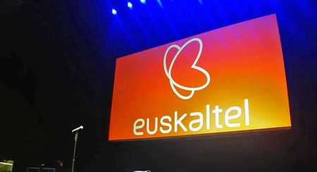 El Grupo Euskaltel cierra un acuerdo con Adamo para acceder a su red de fibra y llegar a un millón de hogares más