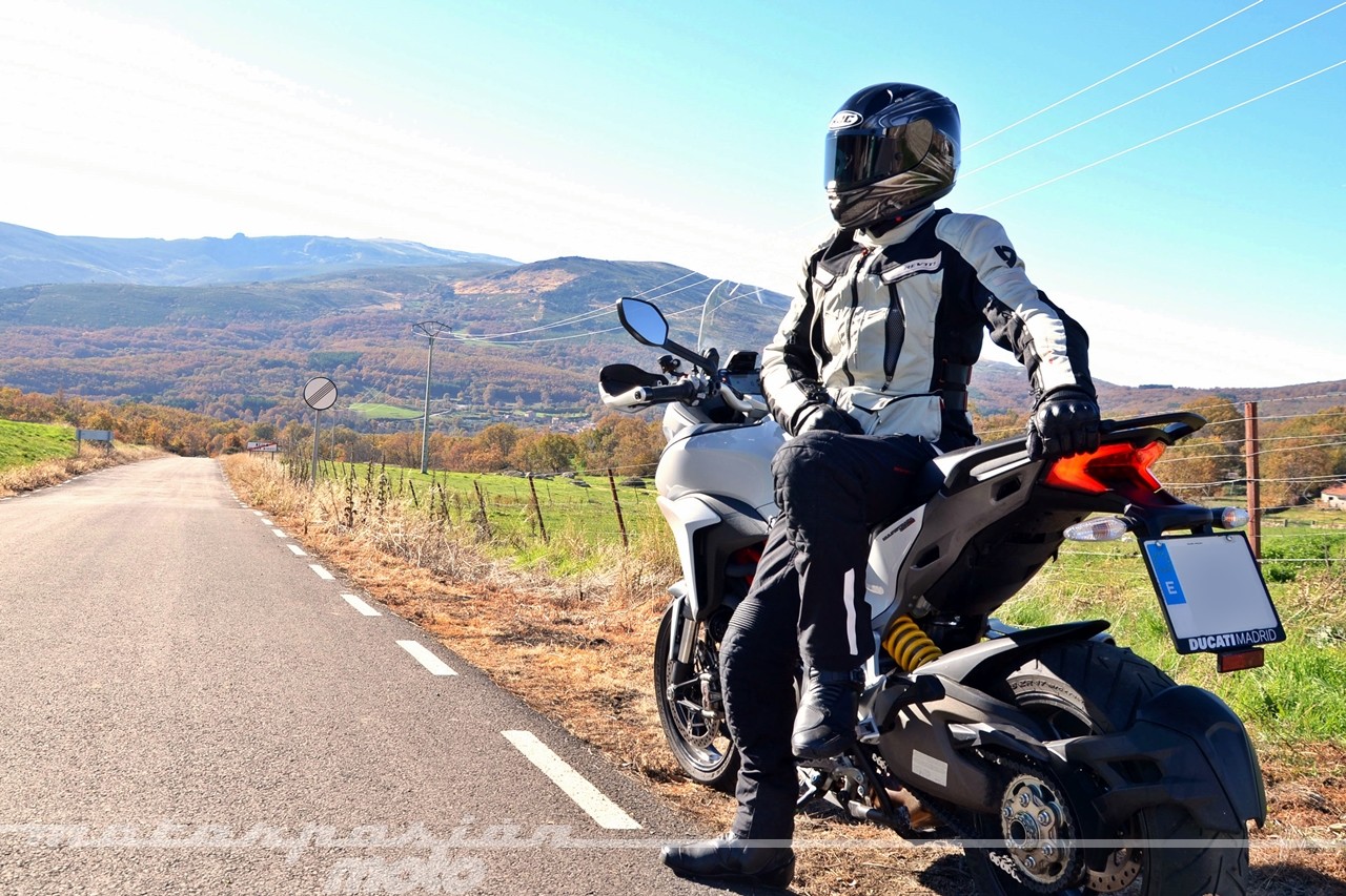 REV'IT! Sand 2, para equiparse mejor que bien para un viaje en moto