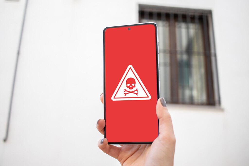 Cuidado con lo que descargas de Google Play: estas más de 200 apps para tu móvil Xiaomi pueden robarte datos bancarios