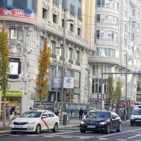 Mañana es el último día para pagar el impuesto de circulación en Madrid. Cuánto cuesta el 'numerito' y plazos en otras ciudades