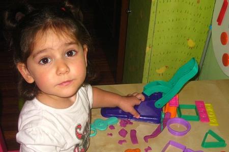 La foto de tu bebé: Ixone descubre los cachivaches