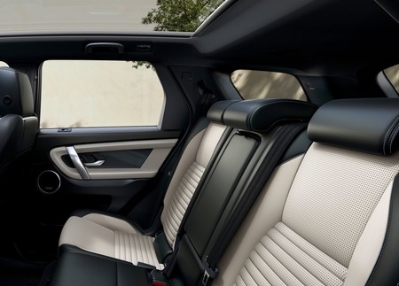 Land Rover Discovery Sport 2020 1600 9c
