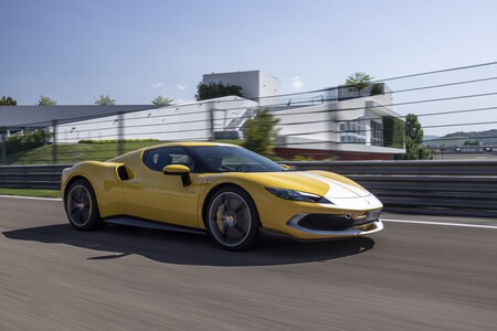 Ferrari 296 GTB Prueba 24