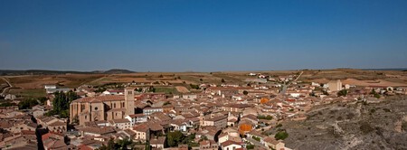 Panoramica De Berlanga De Duero Con La Colegiata En La Parte Izquierda