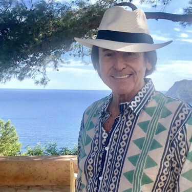 Raphael anuncia su regreso desde Ibiza: su estado actual y el lugar donde volverá a cantar  