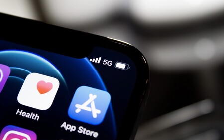 Amor por Buscar, odio a Podcasts: los usuarios se ceban con varias aplicaciones de Apple ahora que pueden reseñarse en la App Store