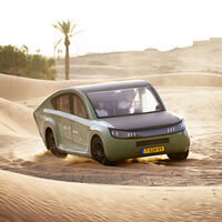 El primer coche eléctrico solar todoterreno tiene autonomía de diésel: ha cruzado el desierto del Sáhara sin parar a recargar