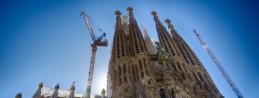 La Sagrada Familia lleva 144 años esperando pacientemente a ser terminada. 200 vecinos de Barcelona se han puesto en su camino