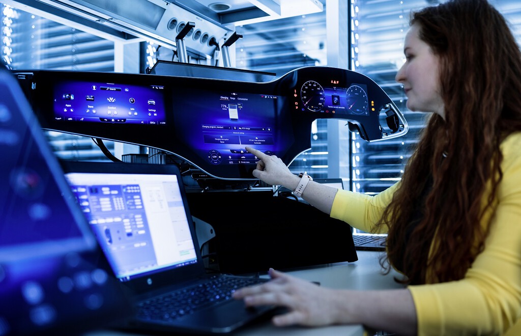 Netflix, Spotify... y mi coche: las suscripciones y el software marcarán la diferencia en el coche eléctrico