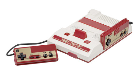 La típica borrachera, una bufanda y una gran cantidad de máquinas defectuosas: así se fraguó la creación de la Famicom de Nintendo