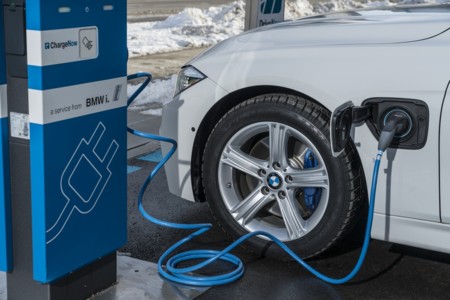 La directiva de BMW se perderá el Salón de París para discutir su estrategia con el coche eléctrico