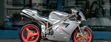 Paraíso ducatista: Alguien vende varias Ducati 916 a capricho, y dos de ellas son ediciones de Ayrton Senna
